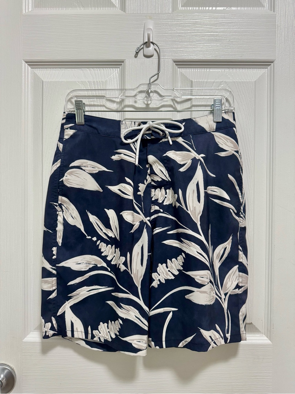 Abercrombie & Fitch Men’s Board Shorts Size 28